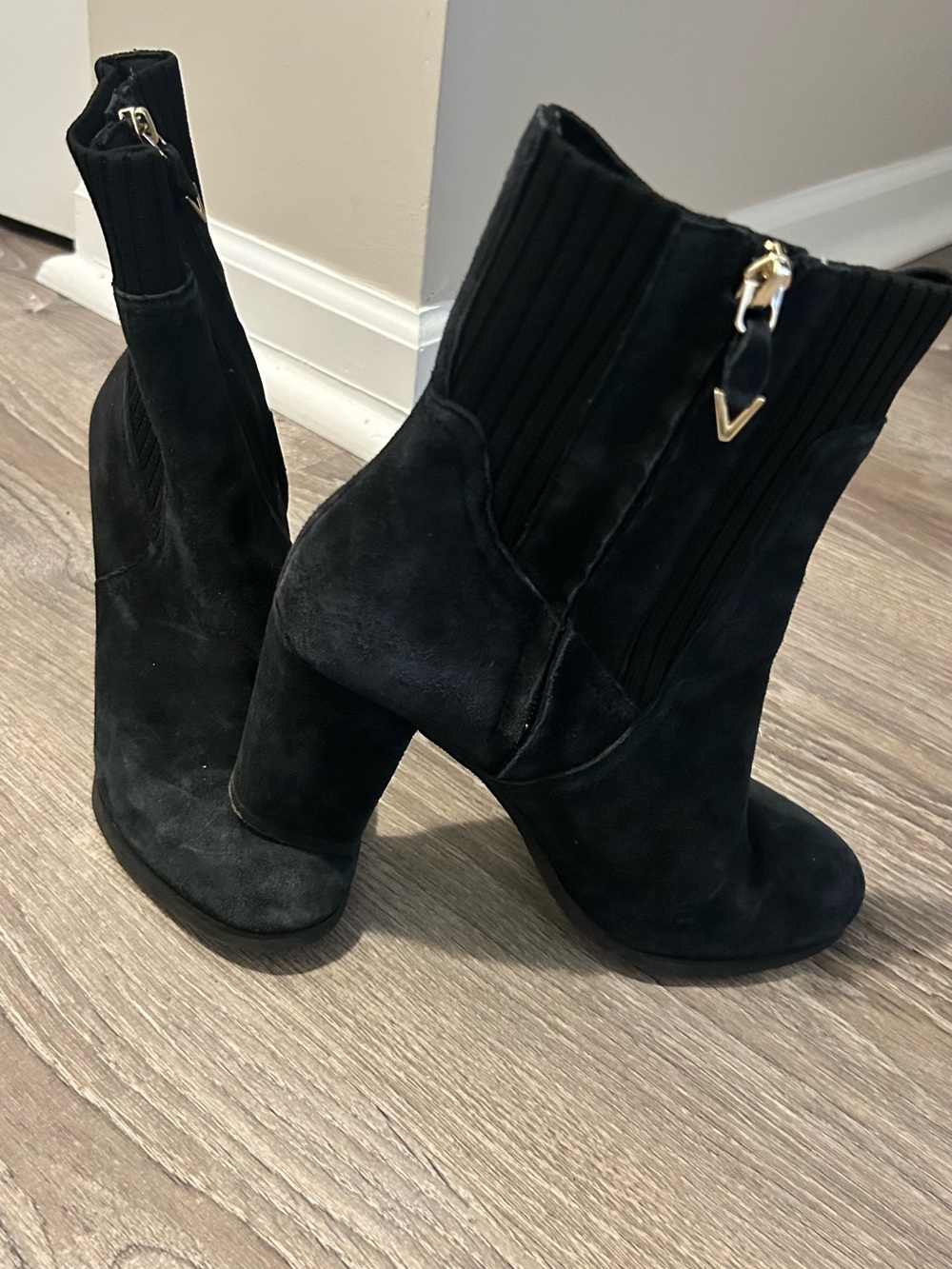 Vionic Black Suede Block Heel Ankle Boots